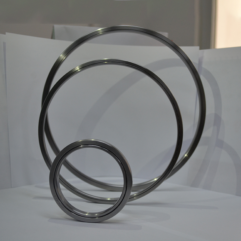 Thin-section deep groove ball bearing