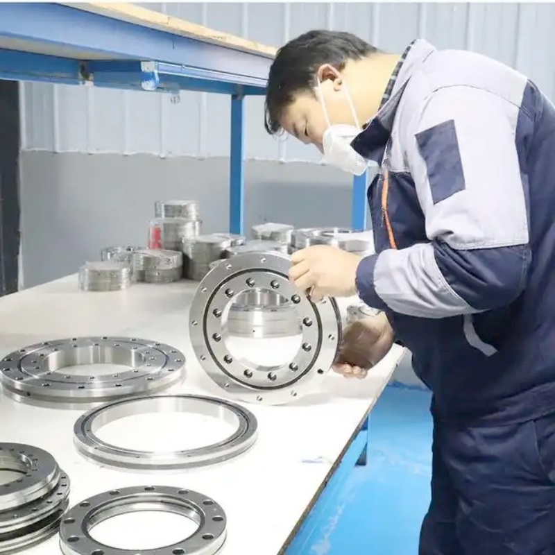 How to clean and maintain cross roller bearings？